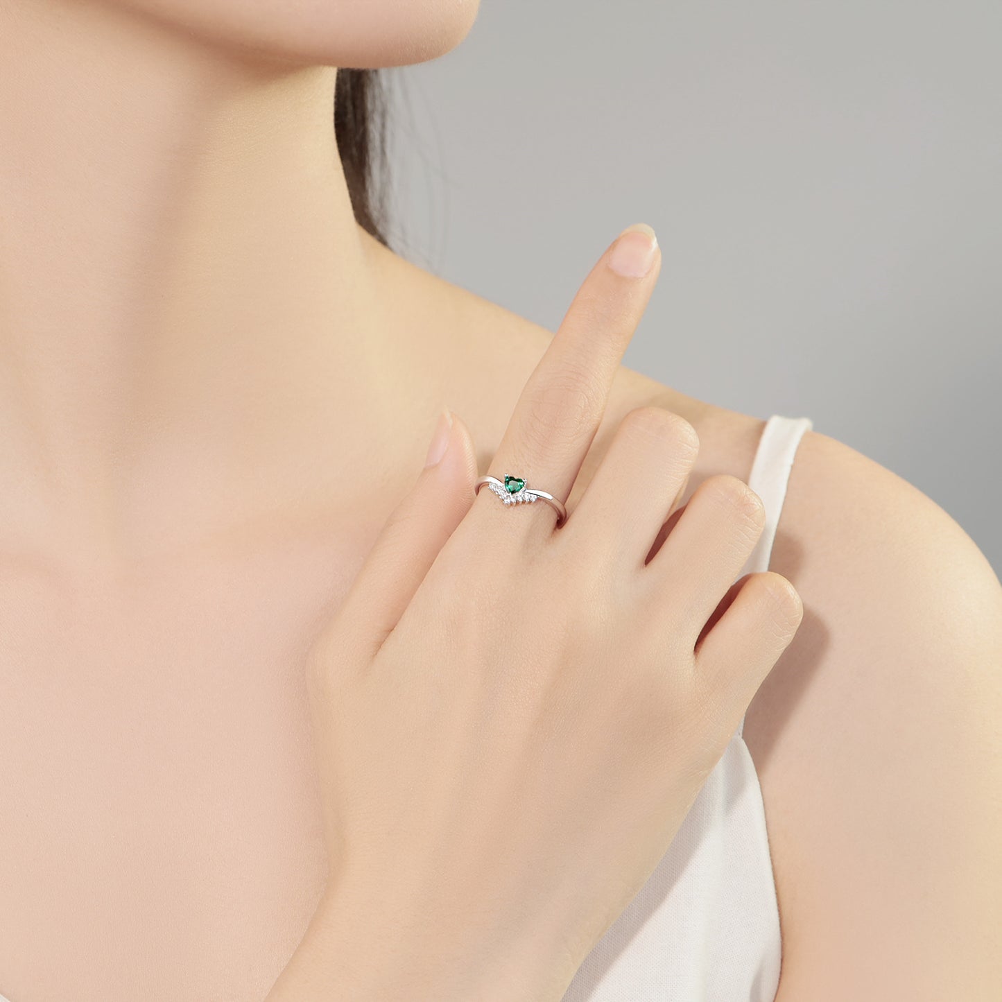 A gorgeous heart-shaped necklace with an adjustable ring.