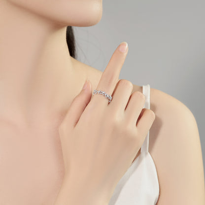 Adjustable ring with openwork star design